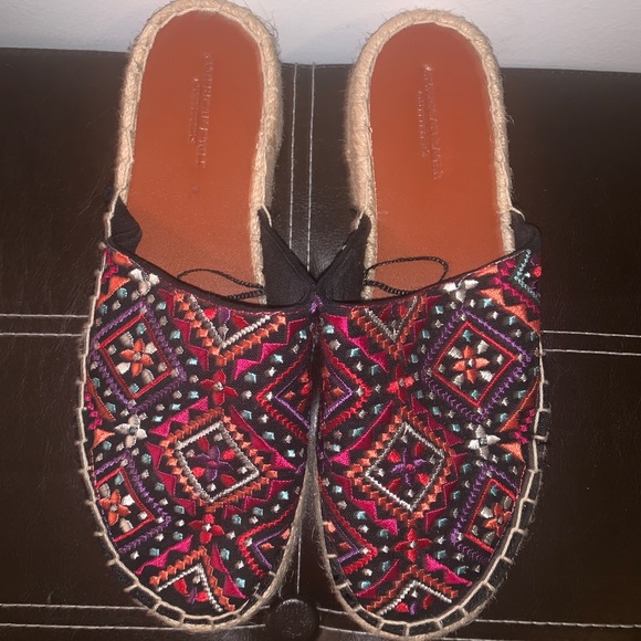 American Eagle Outfitters Shoes - Patterned platform slip-ons
